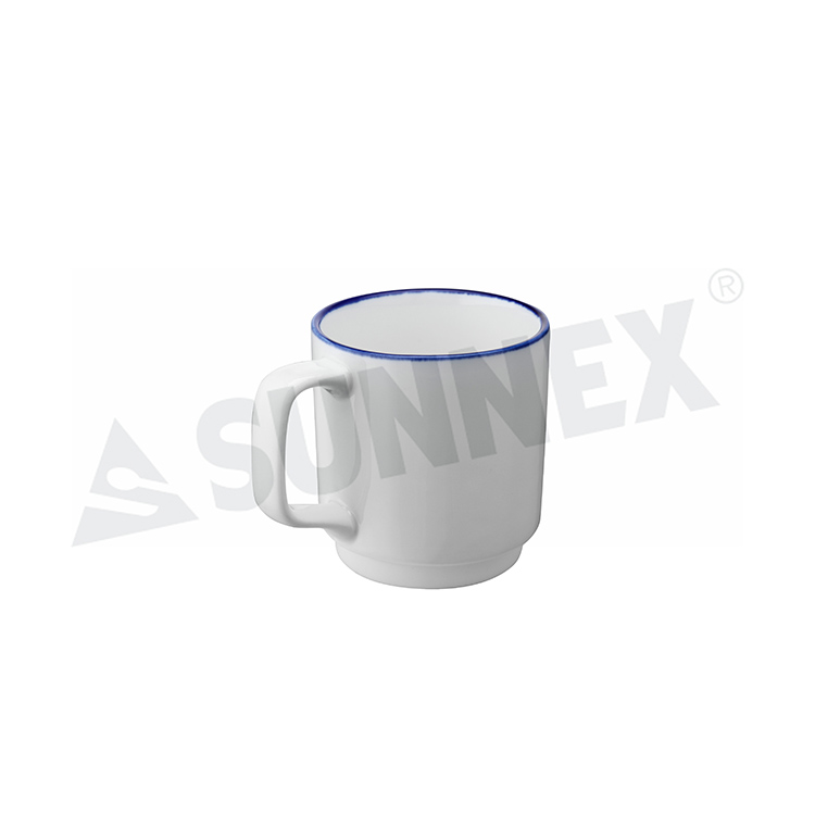 Mug Porselin Dengan Rim Biru